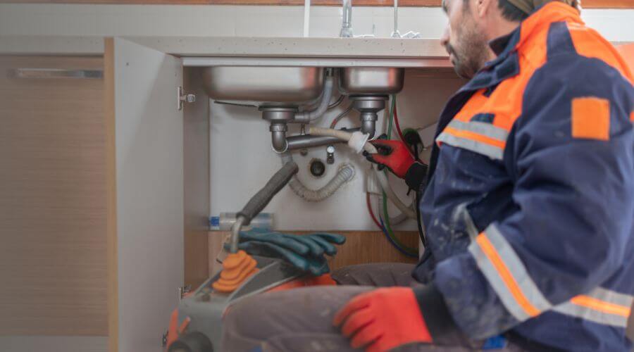 Professional slab leak plumber services in Warren, MI